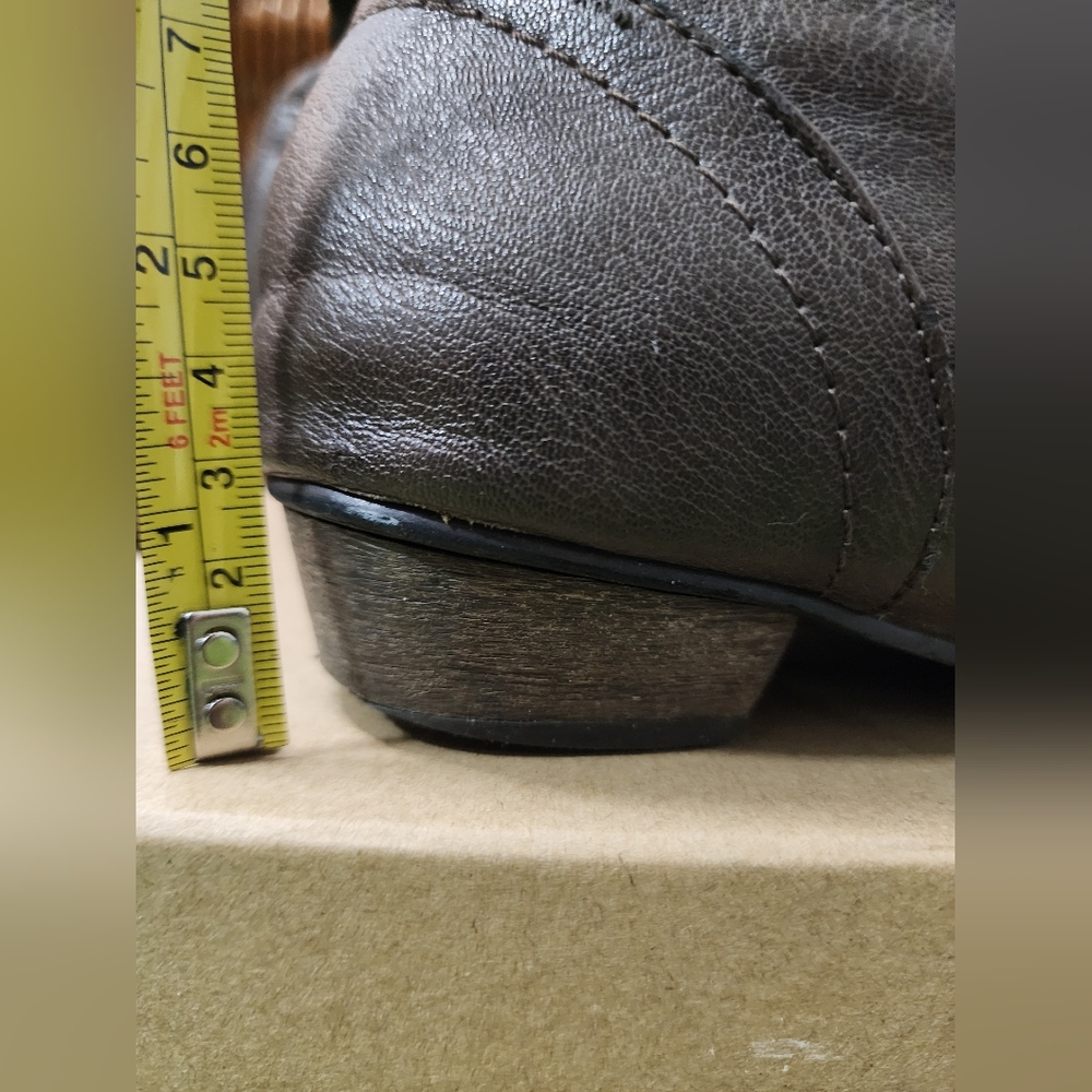 Slouchy, old boots, dark brown, unnoticeable heel, maybe for a costume, size 10